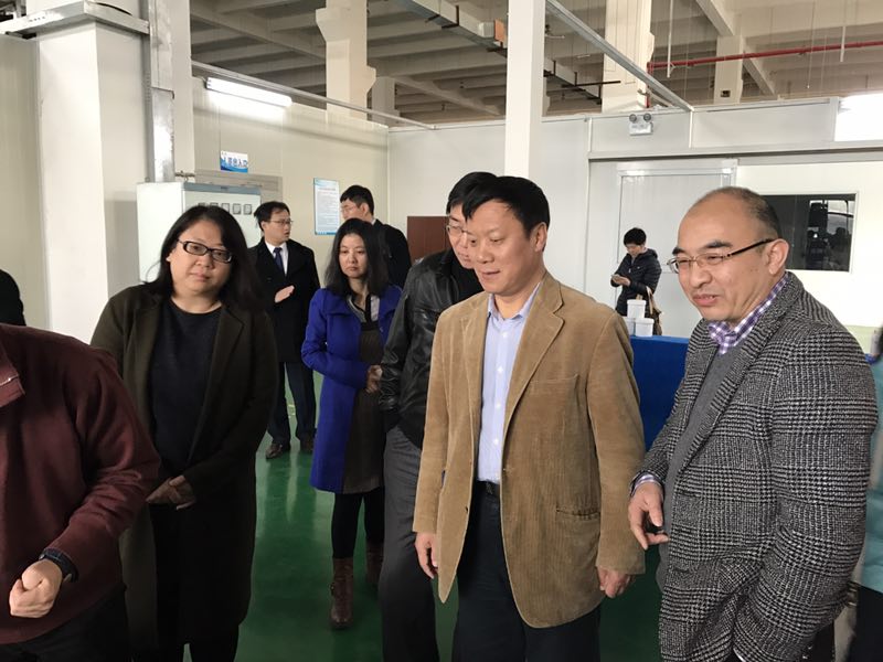 國家工信部規劃司司長(cháng)訪問調研上海石墨烯産業園